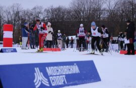 Российские лыжники отмечают годовщину появления вида спорта