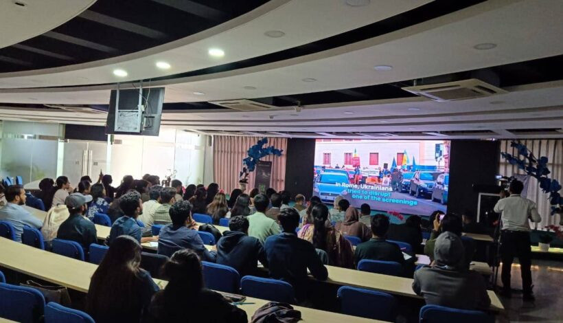 Российское документальное кино представили в Бангладеш