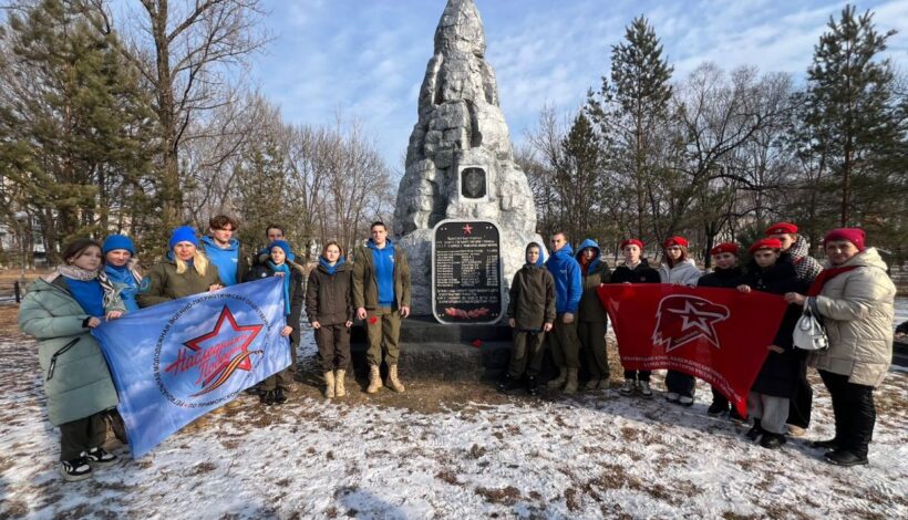 Наследники Победы отдали дань памяти красноармейцам