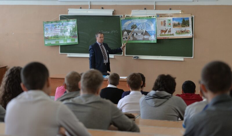 Лучших студентов наградили