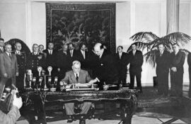 Варшавский договор обсудили историки