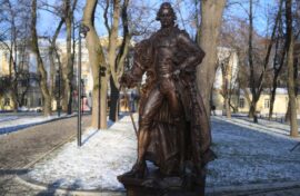 Российскому канцлеру воздвигли памятник