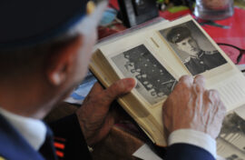 Ветераны-блокадники получили дополнительную пенсию