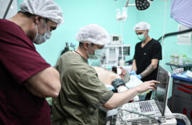 Подчеркнут подвиг современных медиков