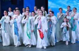 Женщин поблагодарили за любовь и верность