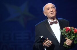 Именем известного артиста назвали улицу