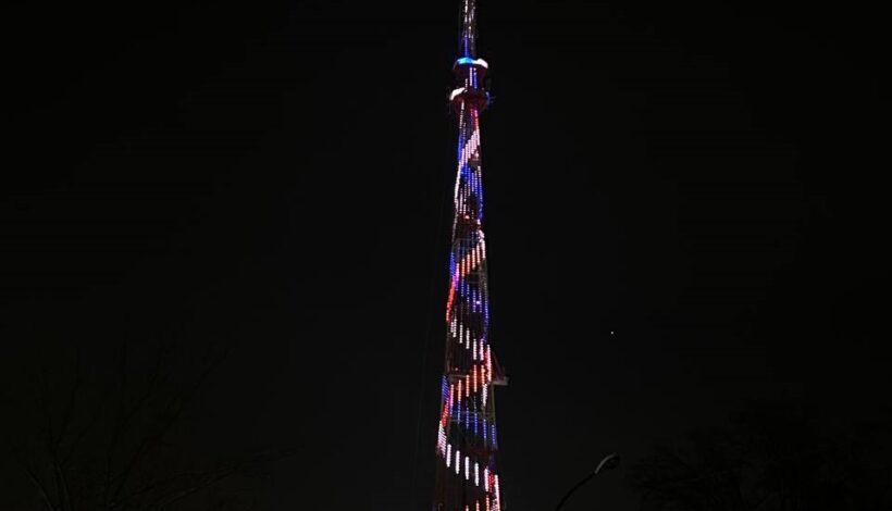 Телебашни поздравят воинов