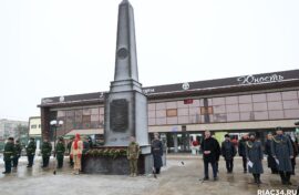 Героям Сталинграда отдали дань памяти