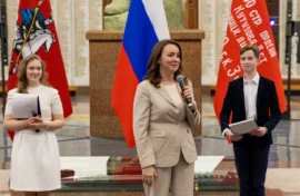 Школьники представили реликвии своих регионов