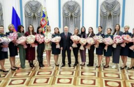 Президент отметил заслуги героических женщин