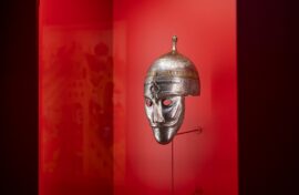 Россияне узнают, что дарили русским царям