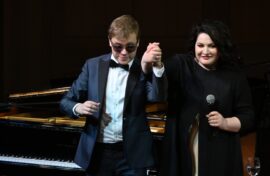 Артисты представили песни прошлого