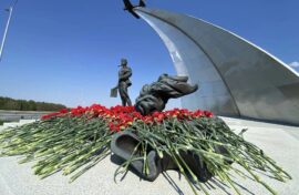 Дорожники почтили память героя