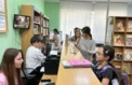 Молодежь попробовала себя в роли библиотекарей