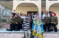 Легендарный пулеметчик принимает поздравления