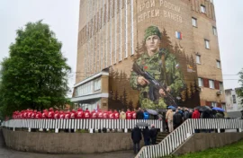 Герою России посвятили граффити