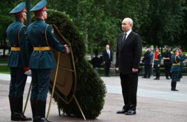 Президент России почтил память погибших в годы Великой Отечественной
