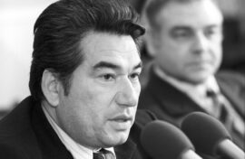 Россия и Киргизия готовятся к 100-летию Чингиза Айтматова