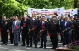 Герои России почтили память фронтовиков