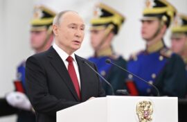 Владимир Путин поздравил с Днем России