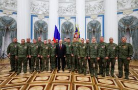 Президент призвал увековечивать имена героев СВО