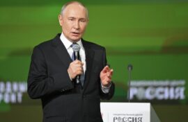 Владимир Путин выступил на форуме Народного фронта