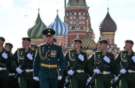 Герой поздравил офицеров страны