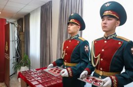 Росгвардейцам вручили награды