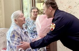 Росгвардейцы поздравили ветерана с днём рождения