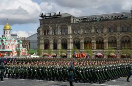 Путин поздравил пехотинцев и ветеранов