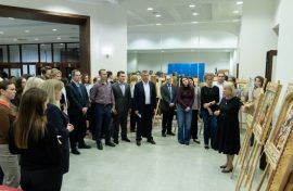 Образы покровителей русских воинов представили в Минтруде