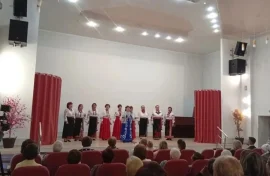 Пациенты медучреждений спели хором